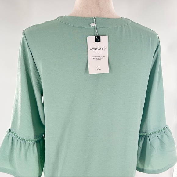 Adreamly Green Bell Sleeve V Neck Tunic Top Medium - Picture 6 of 9